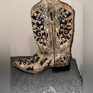 Embroidered Western Cowboy Boots - Black and Tan